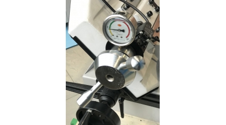 Фото тензоментра ленточнопильного станка для резки металла MetalTec BS 250 FH
